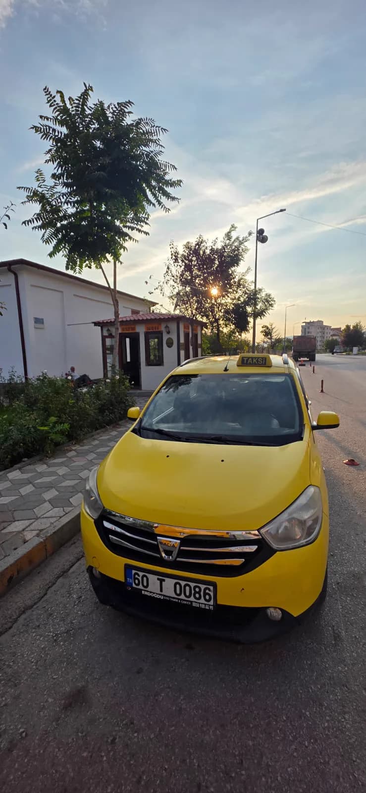 Tokat Taksi, 60 T 0086 plakalı sarı taksi